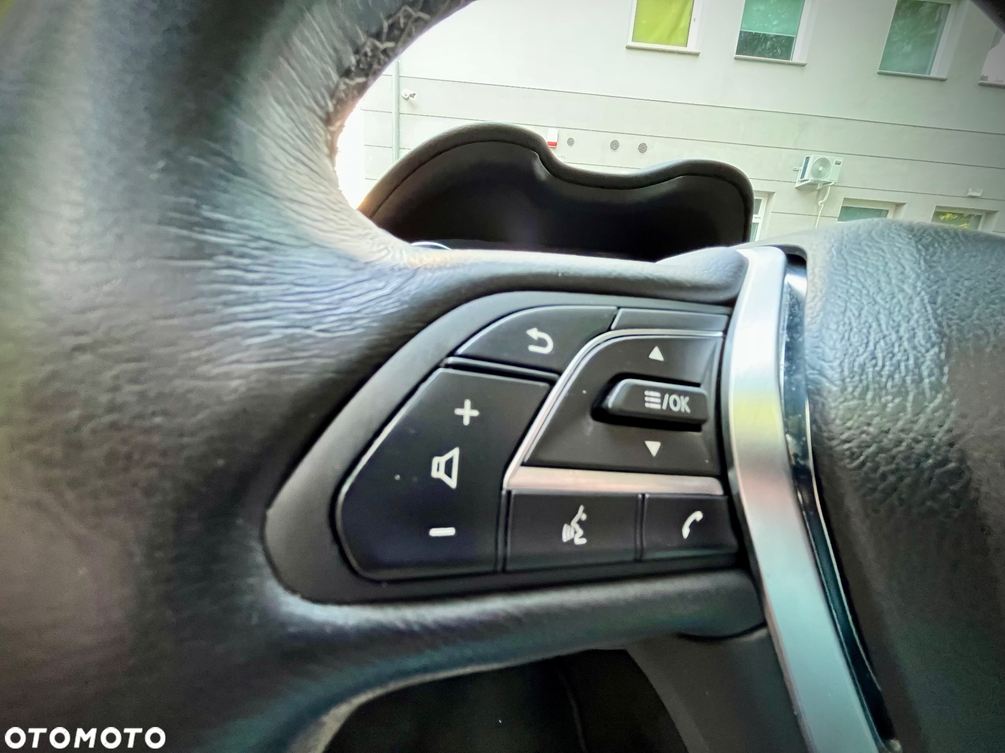 Infiniti Q50 Hybrid AWD Premium - 33