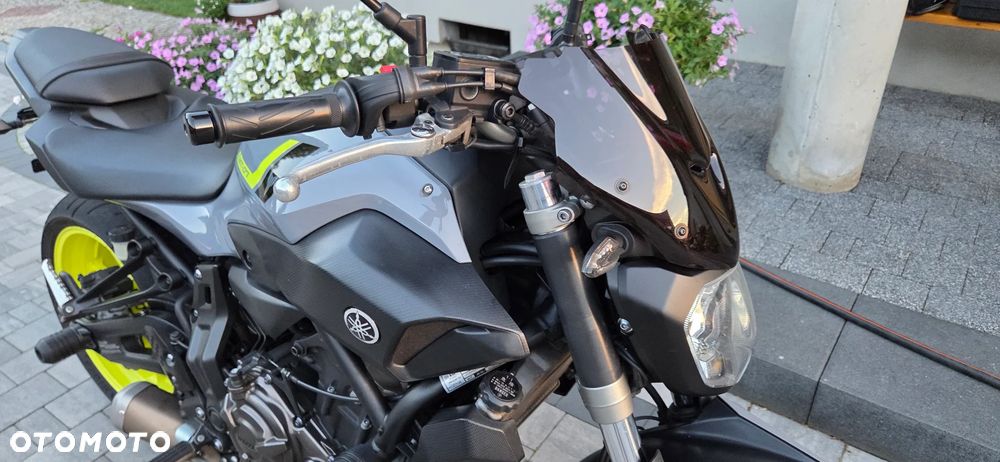 Yamaha MT - 8