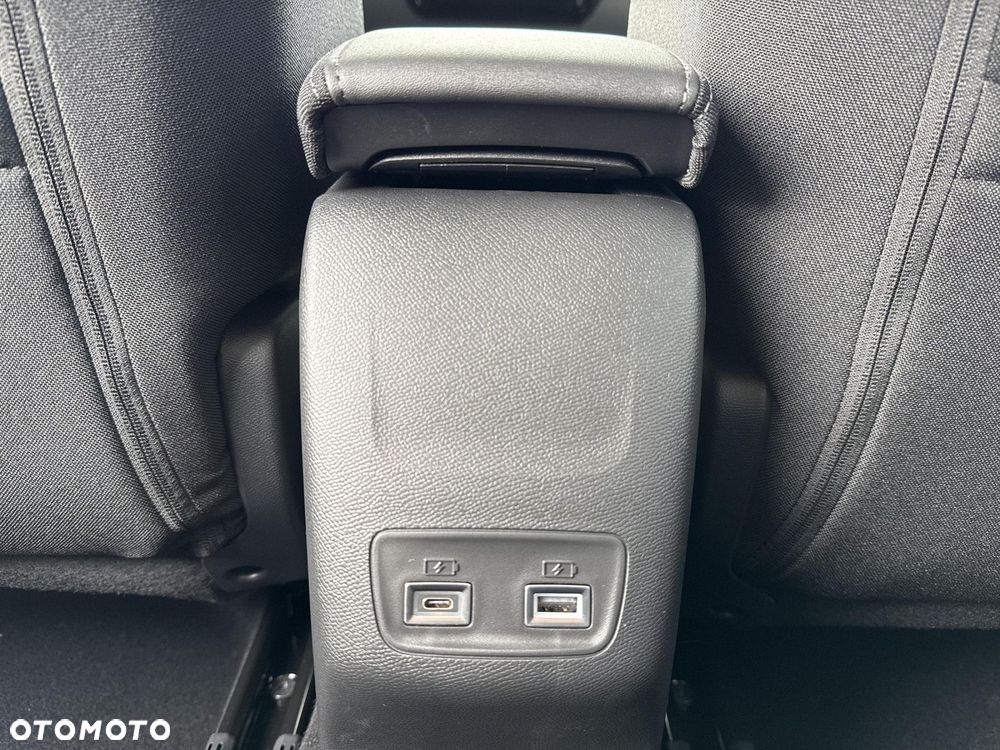 Peugeot 208 - 15