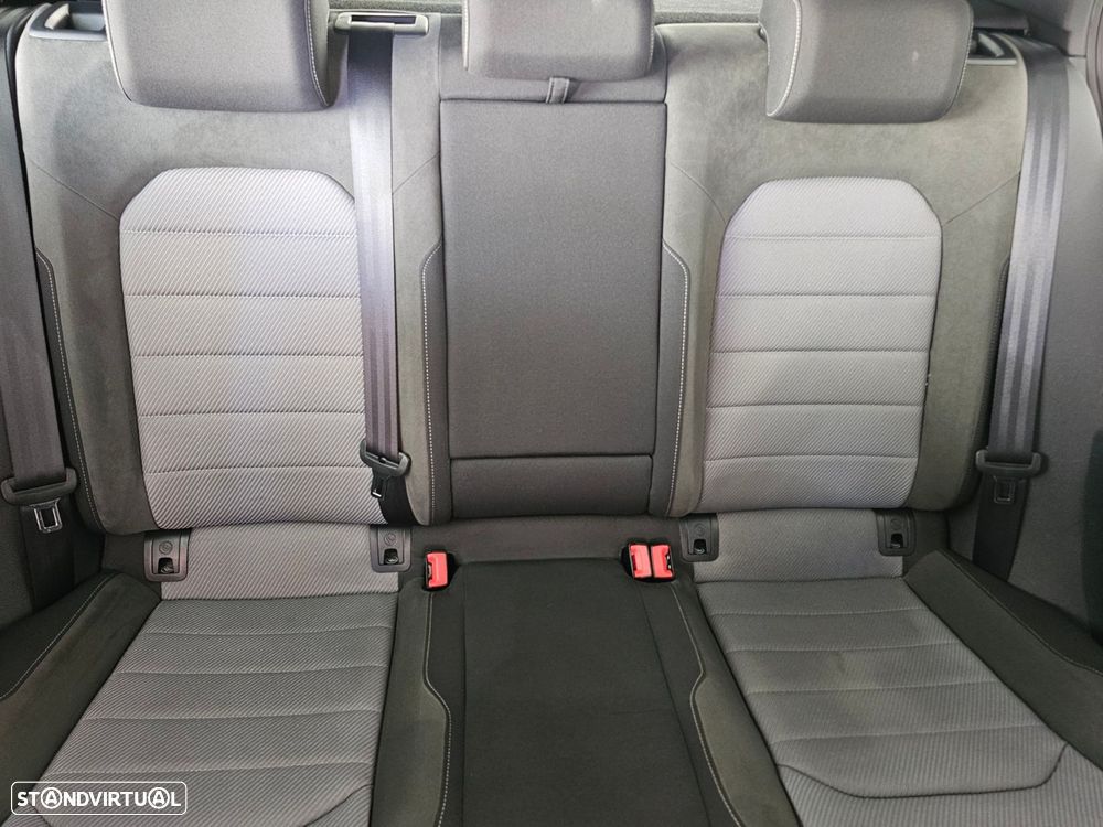 VW Golf 1.6 TDi R-Line DSG - 21