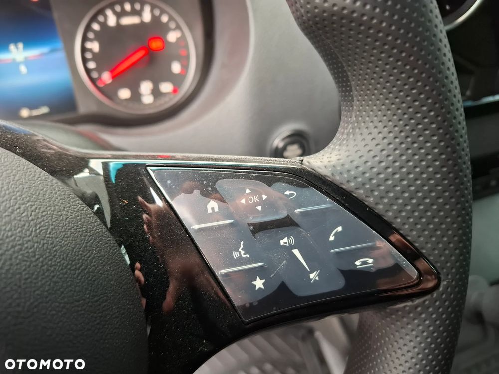 Mercedes-Benz Sprinter - 14