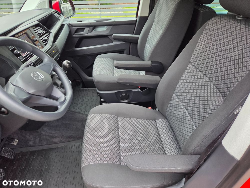 Volkswagen Multivan - 9