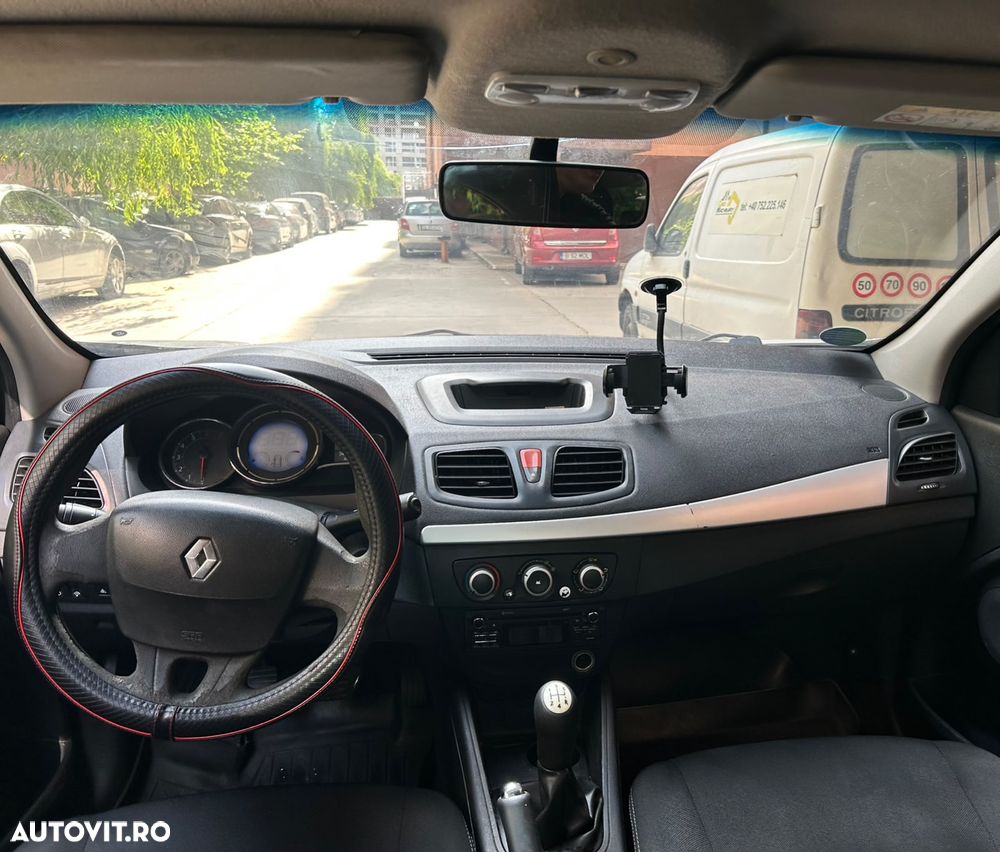 Renault Fluence 1.6 Authentique - 6