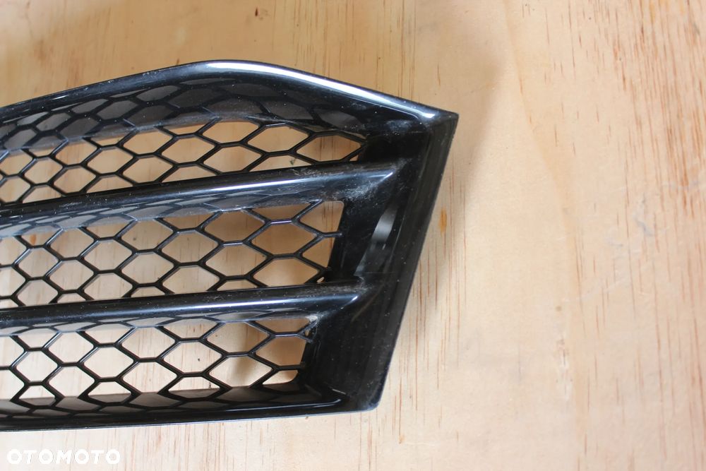 KRATKA ZDERZAKA LEWA AUDI RS5 8T 8T0807681F 2013 - 10