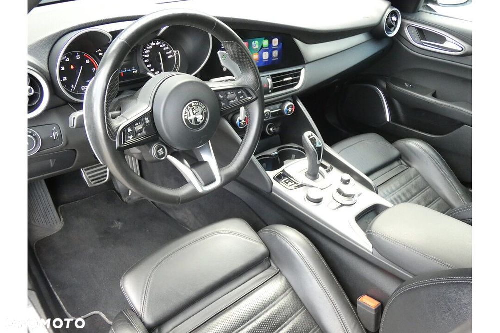 Alfa Romeo Giulia 2.0 Turbo Veloce Q4 - 17