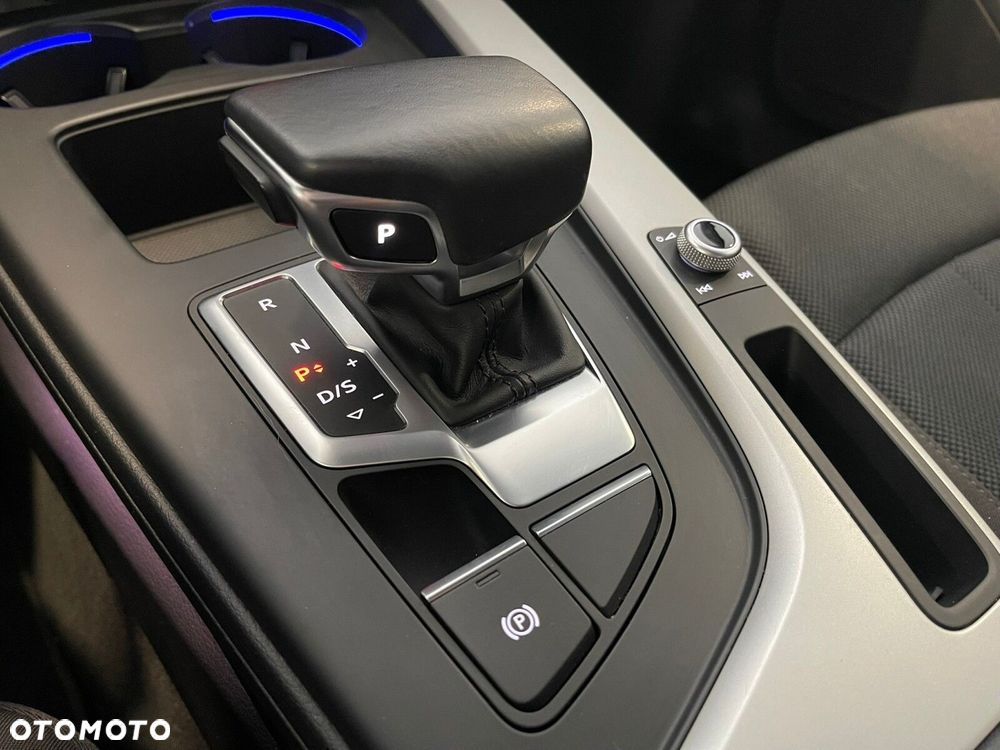 Audi A4 Limousine 35 TFSI mHEV S tronic - 24
