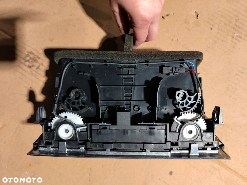 Kratki nawiewu Audi Q7 - 3