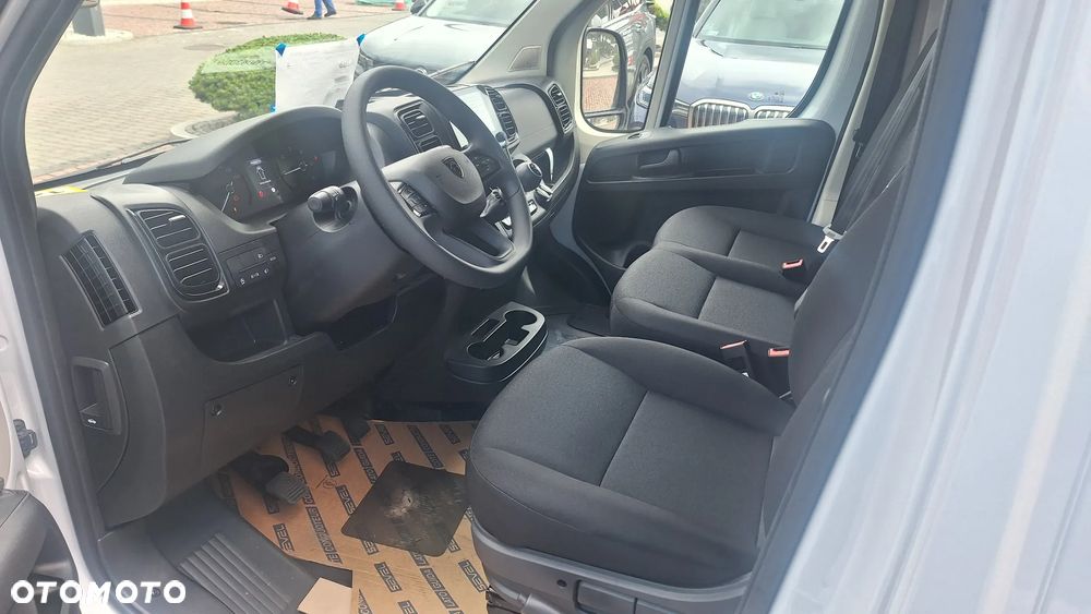 Peugeot Boxer Furgon L3H2 3.3T Diesel 2.2 140 KM Manual - 10