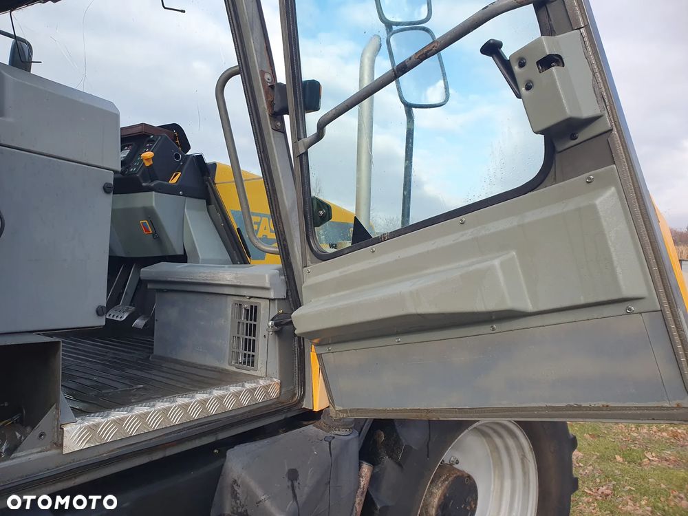 JCB Fastrac 155-65 - 21