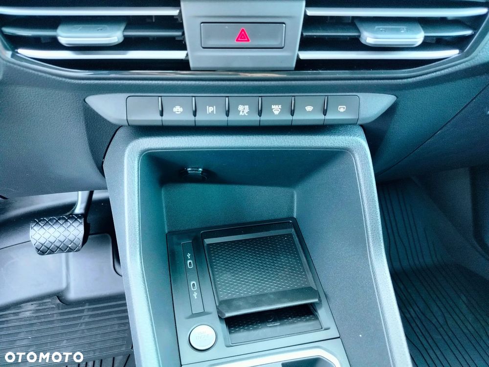 Ford Transit Connect - 22