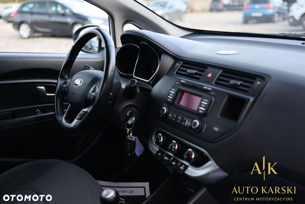 Kia Rio - 22