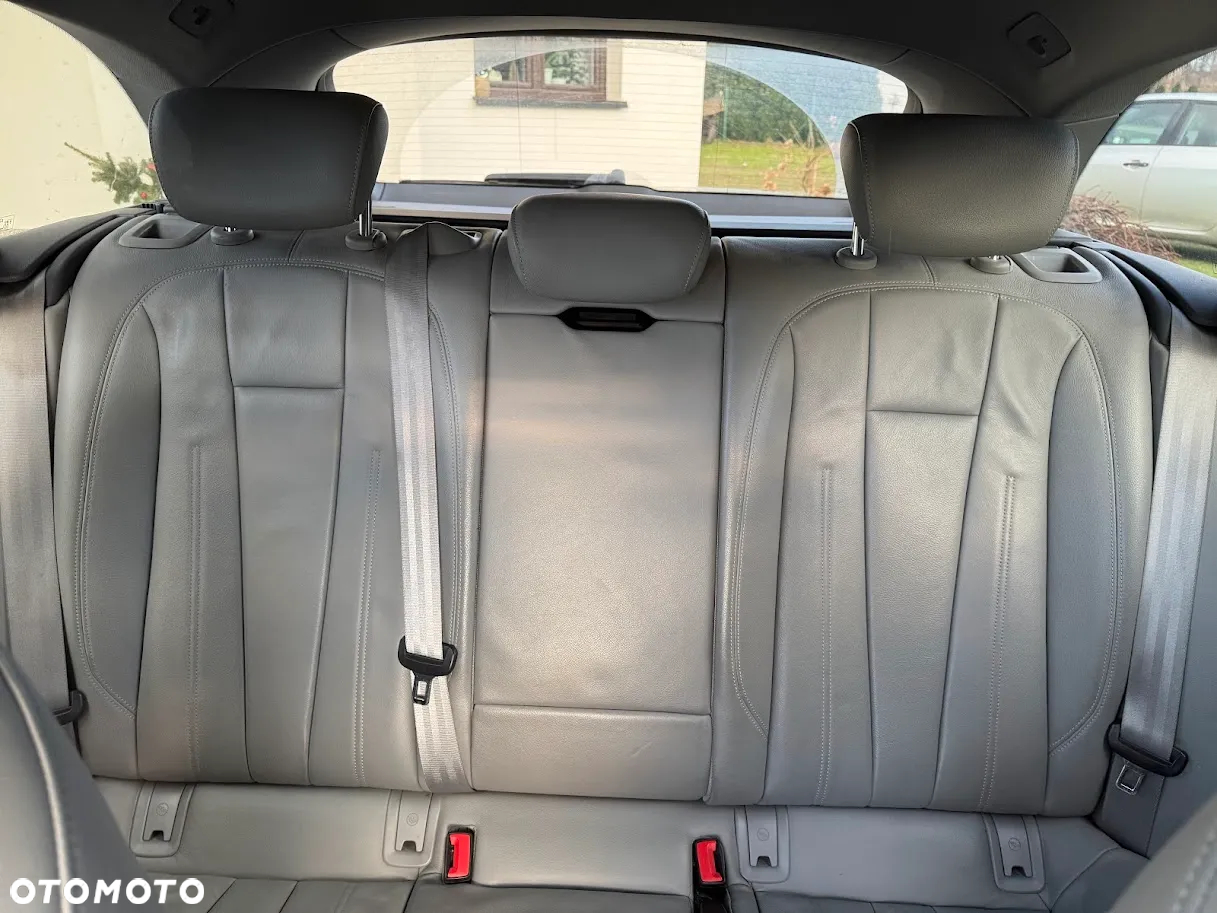 Audi A4 2.0 TDI S tronic - 19