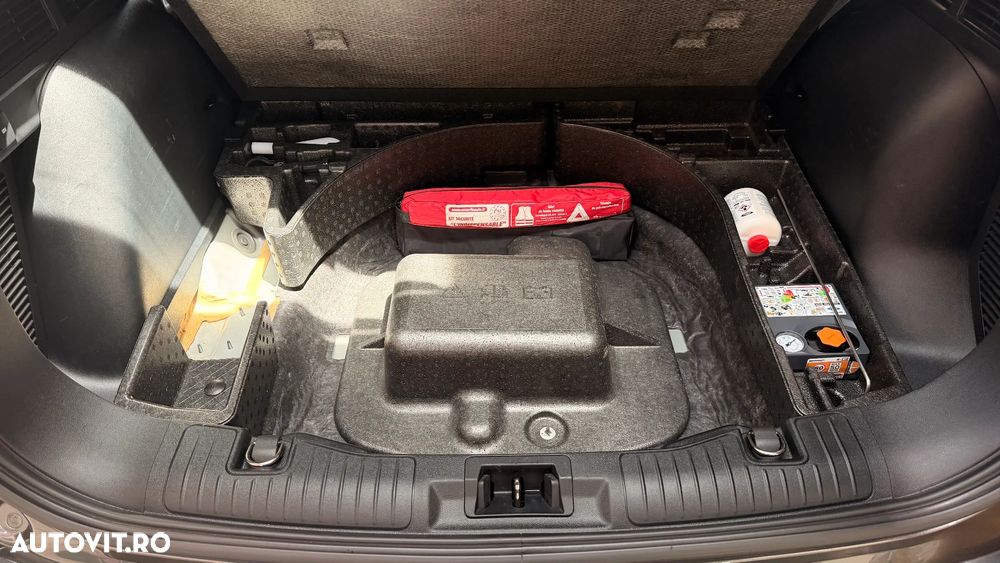 Ford Kuga 2.5 Duratec FHEV FWD Titanium - 9