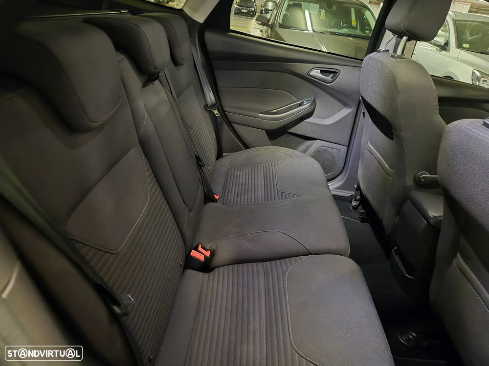 Ford Focus SW 1.5 TDCi Titanium - 24