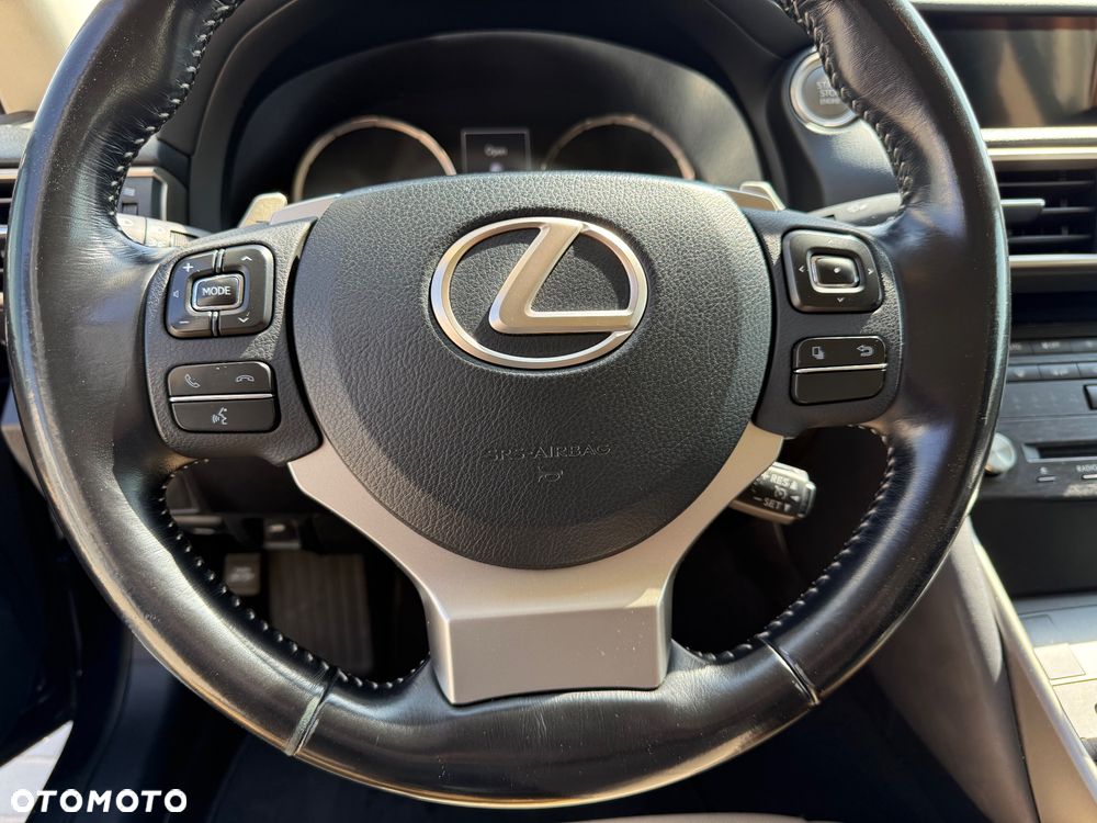 Lexus IS 200t Elegance - 12