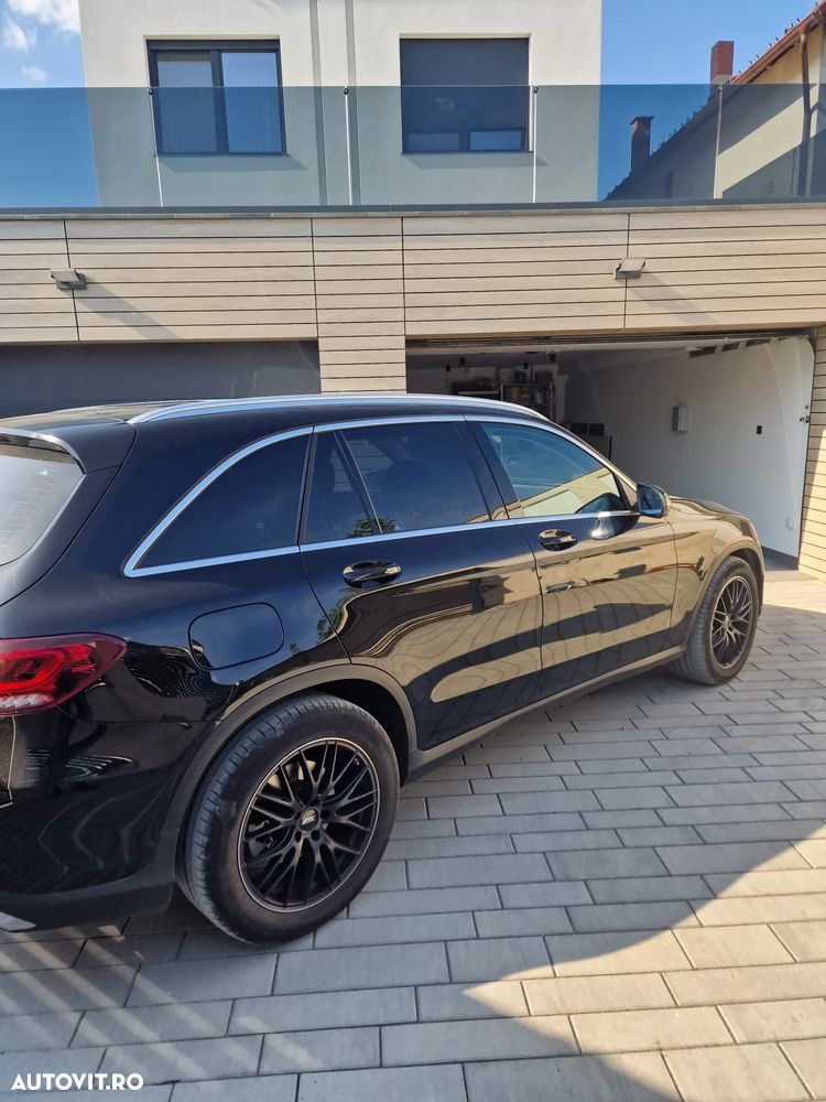 Mercedes-Benz GLC 300 4MATIC - 2
