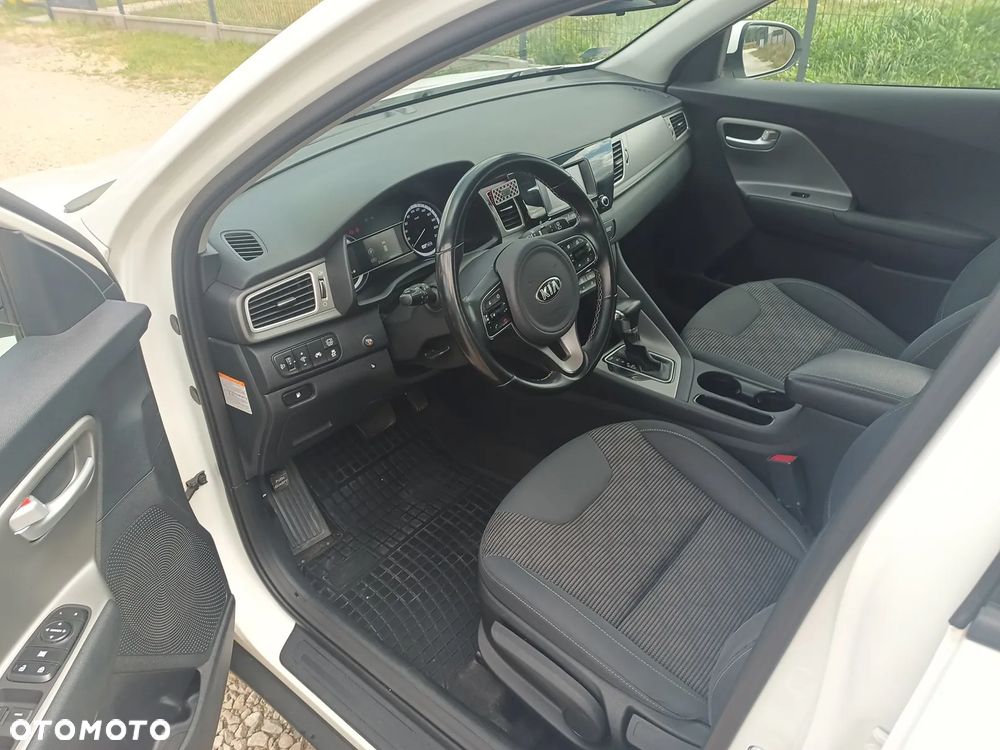 Kia Niro 1.6 GDI Hybrid M - 29