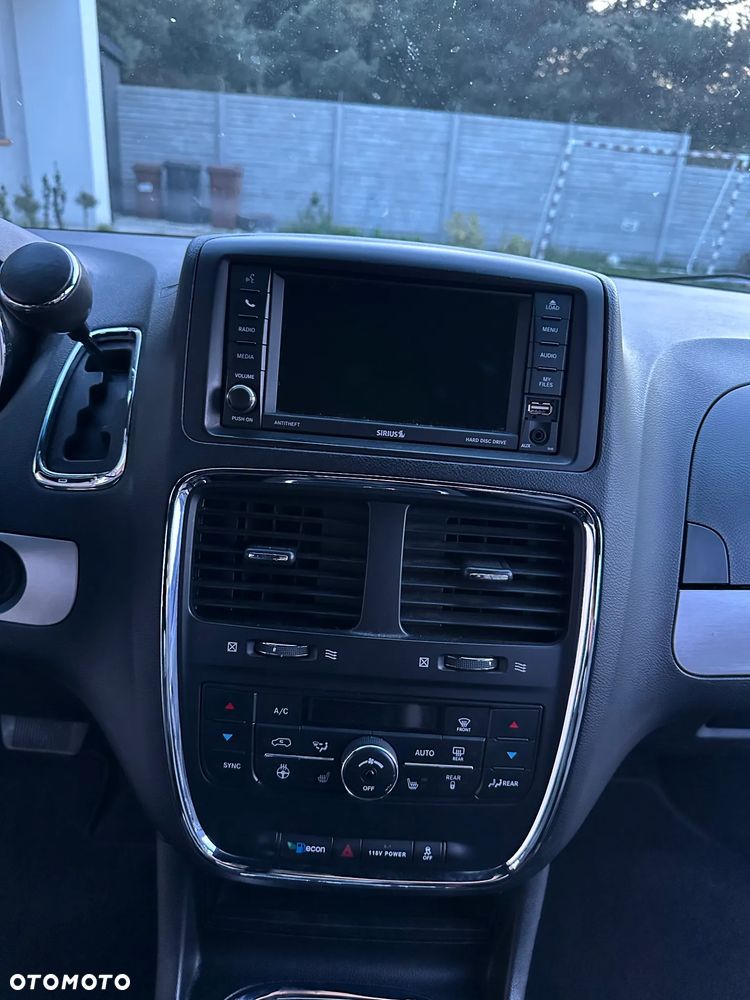 Dodge Grand Caravan 3.6 R/T - 11