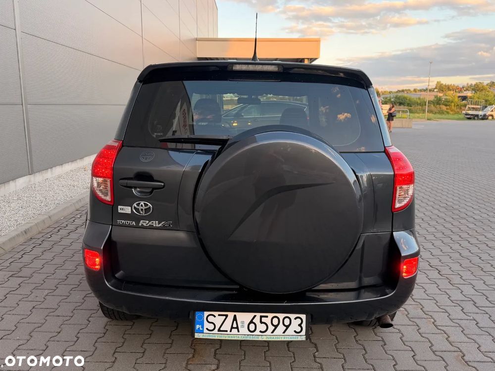 Toyota RAV4 2.2 D-4D X - 9
