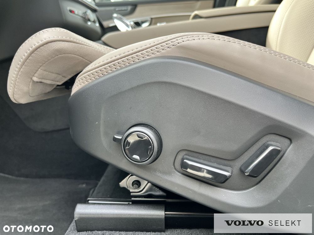 Volvo XC 90 - 13
