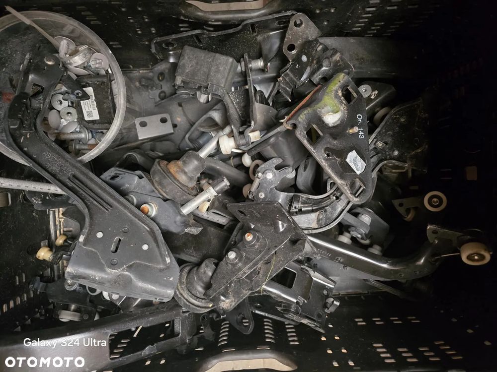 Sprinter W907 W910 Rolki Prowadnice itp - 2