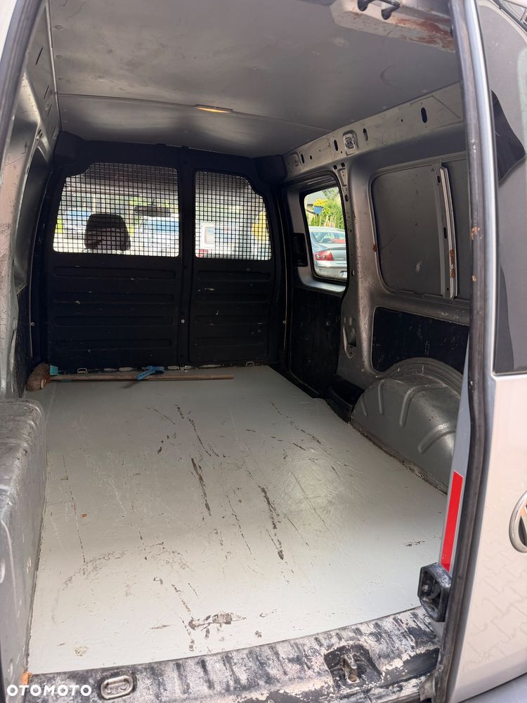 Volkswagen Caddy Maxi - 19