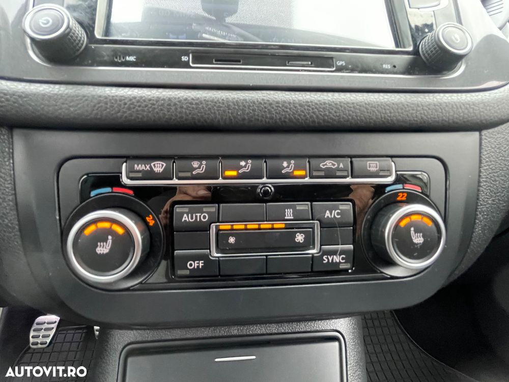 Volkswagen Tiguan - 24