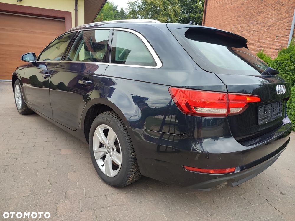 Audi A4 - 4