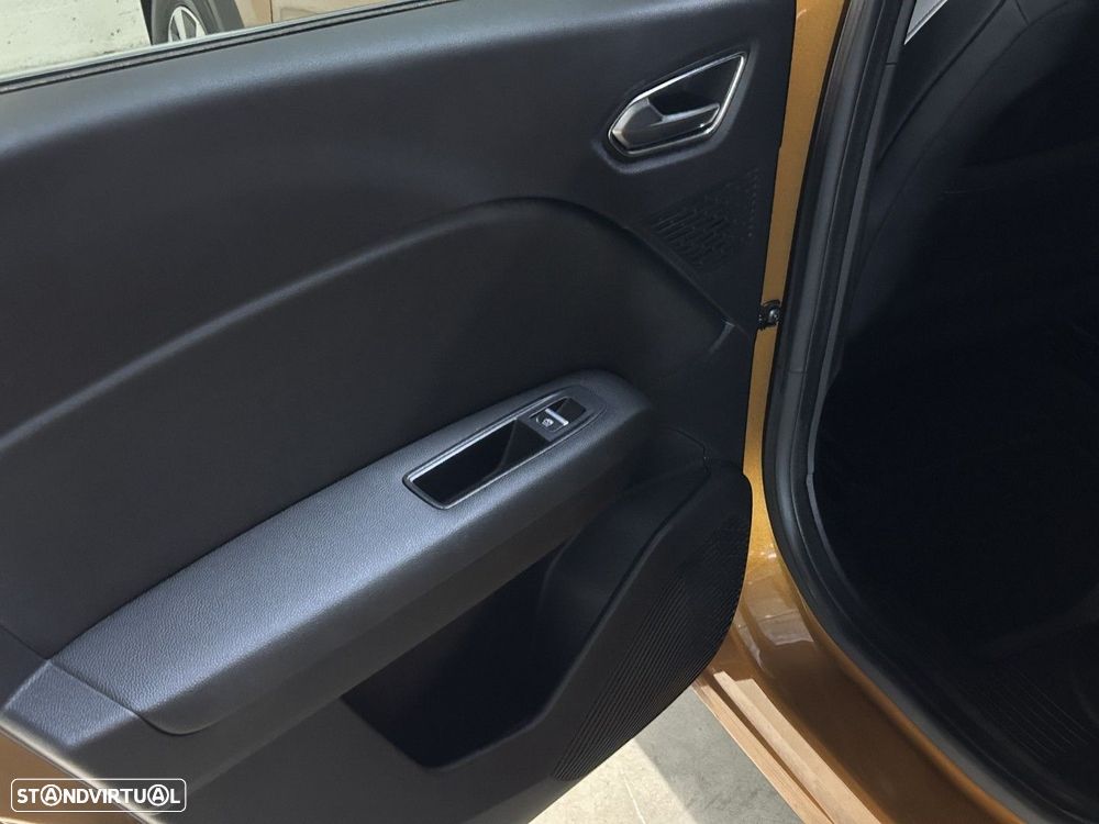 Renault Captur - 31