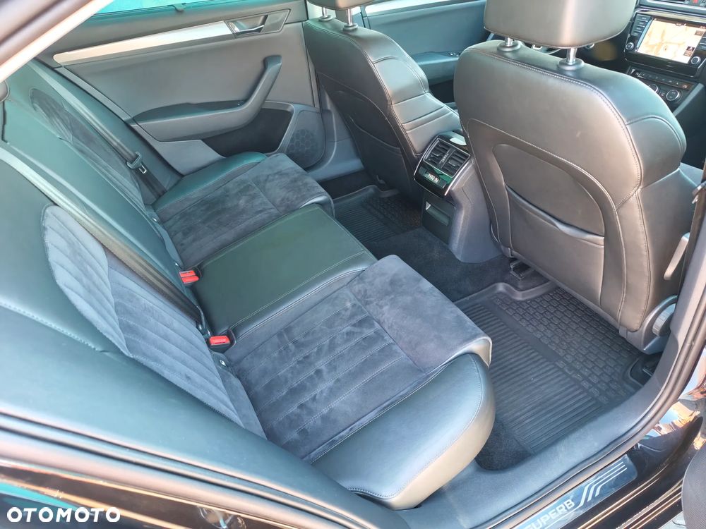 Skoda Superb 2.0 TDI DSG Premium Edition - 13