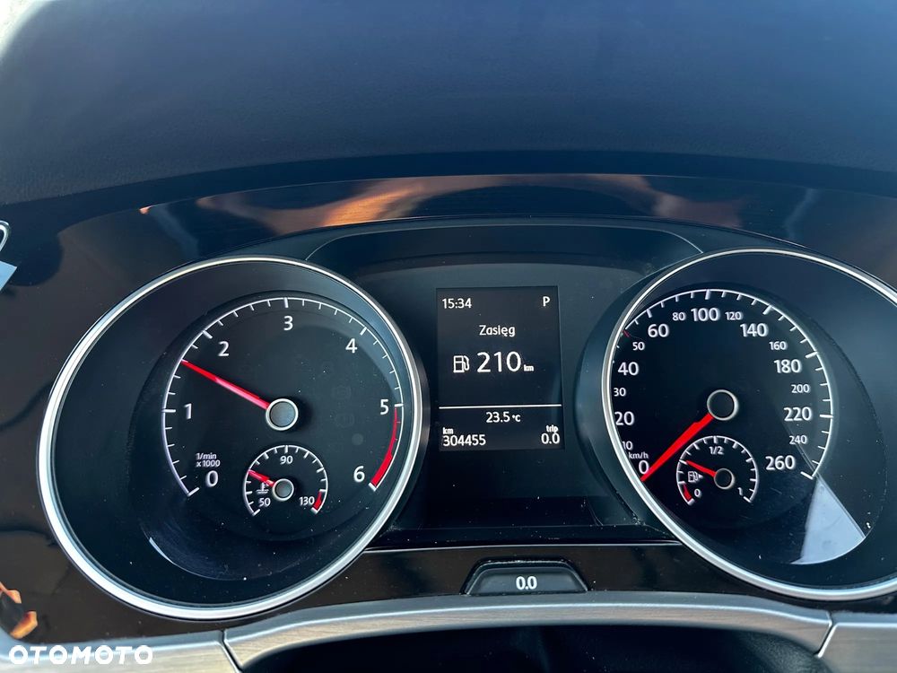 Volkswagen Touran 2.0 TDI BMT Comfortline DSG - 10