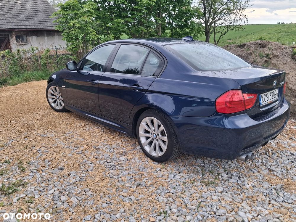 BMW Seria 3 320d xDrive - 11