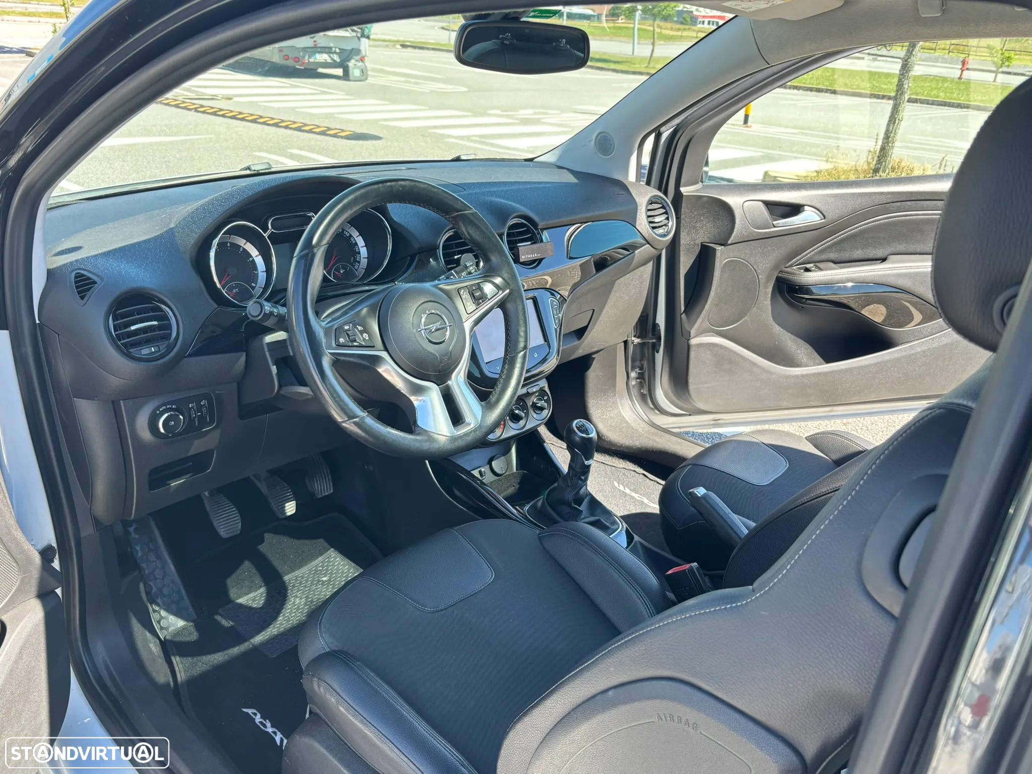 Opel Adam 1.0 T Glam - 12