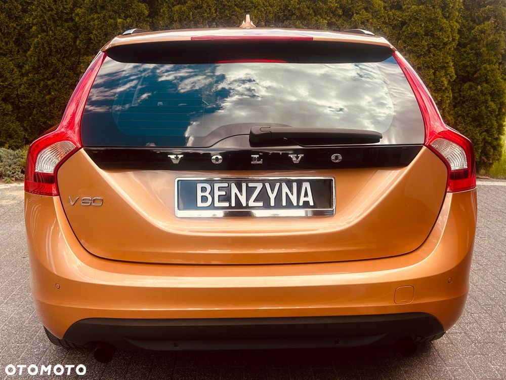 Volvo V60 T3 Edition Pro - 19