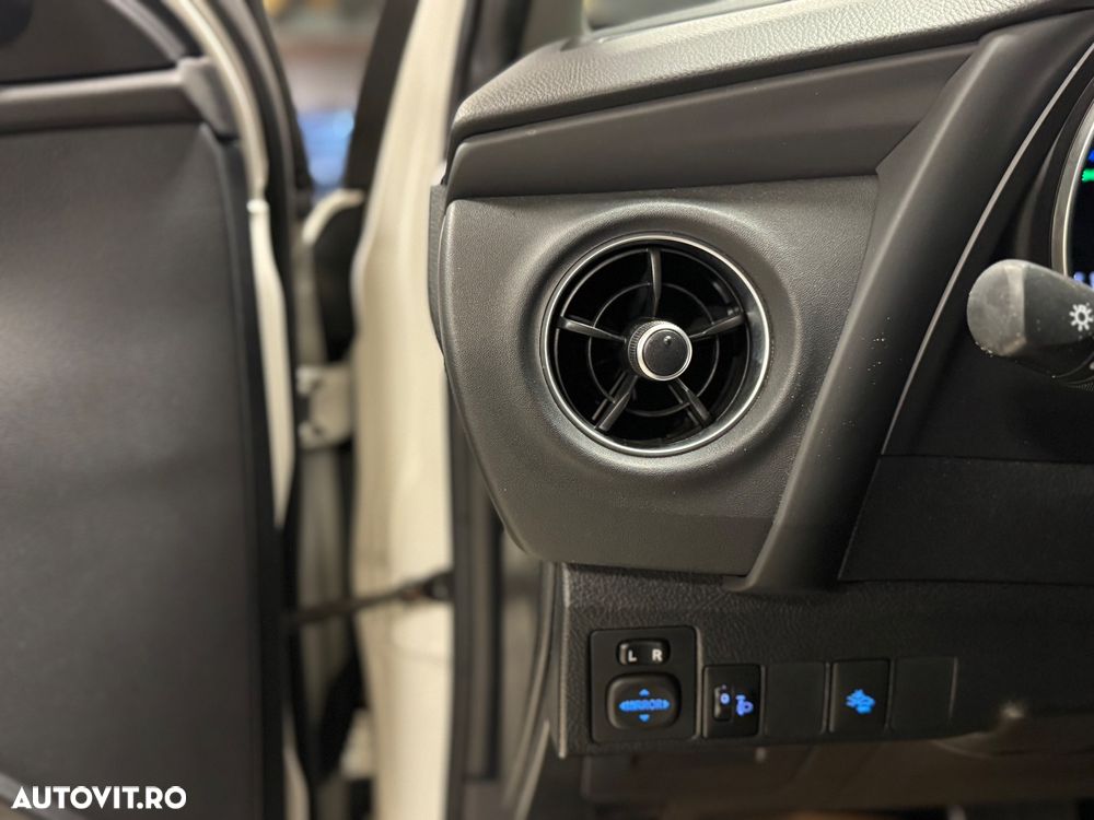 Toyota Auris ver-1-8-vvt--i-automatik-style-selection - 22