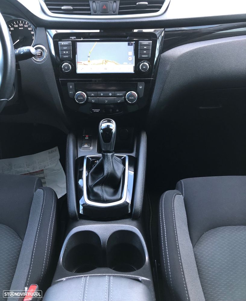 Nissan Qashqai 1.5 dCi N-Connecta DCT - 25