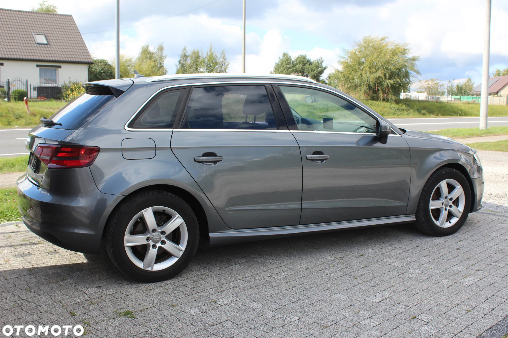 Audi A3 1.6 TDI ultra Attraction - 5