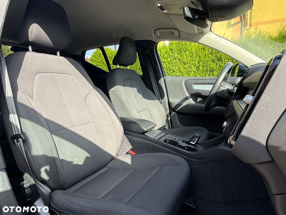 Volvo XC 40 T3 Momentum Pro - 5