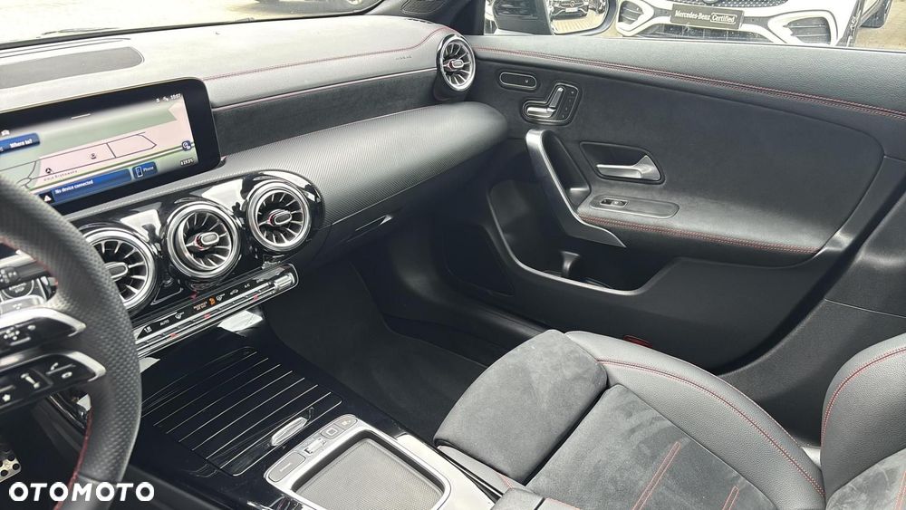 Mercedes-Benz CLA - 14