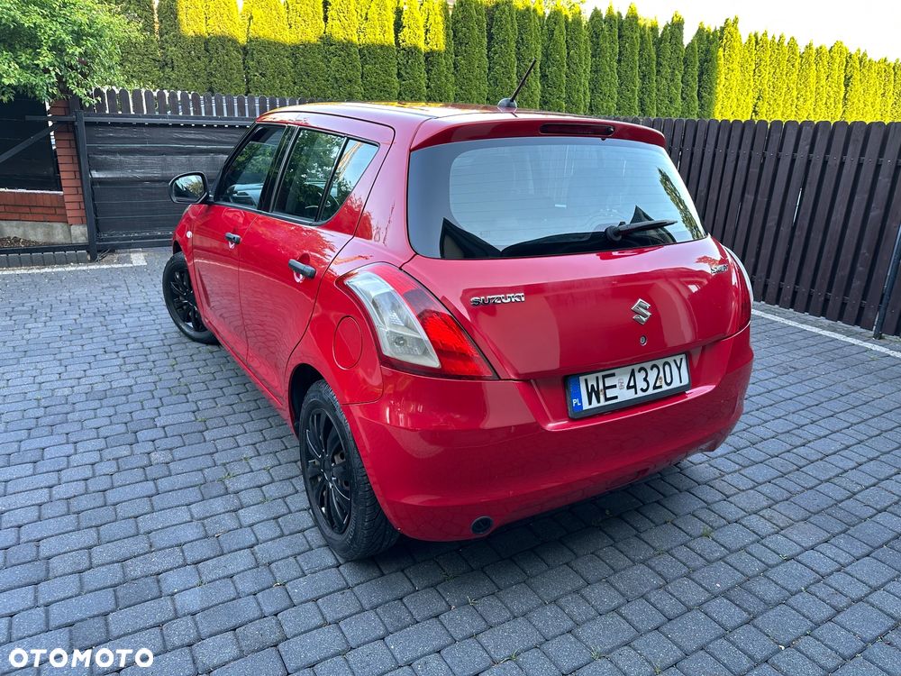 Suzuki Swift - 10