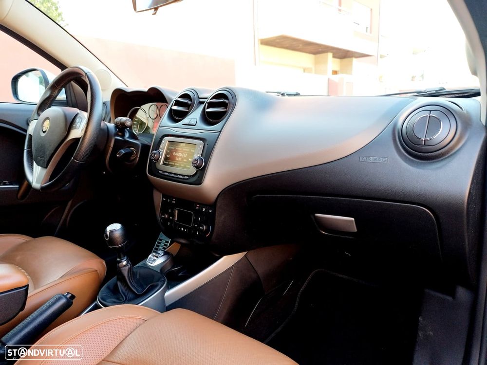 Alfa Romeo MiTo 1.3 JTD Distinctive S&S - 30