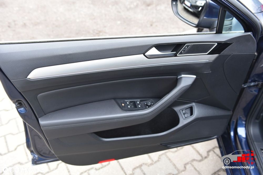 Volkswagen Passat - 15