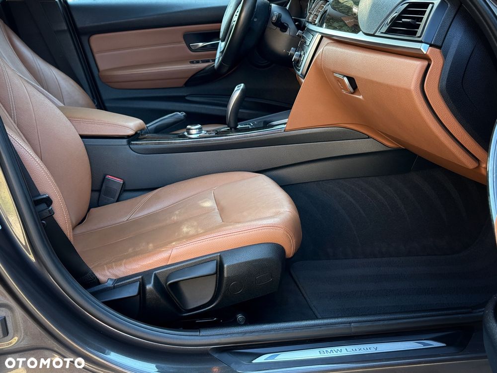 BMW Seria 3 320d Eff.Dynamics Luxury Line - 14