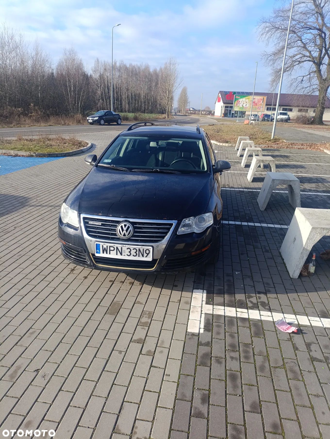 Volkswagen Passat - 1