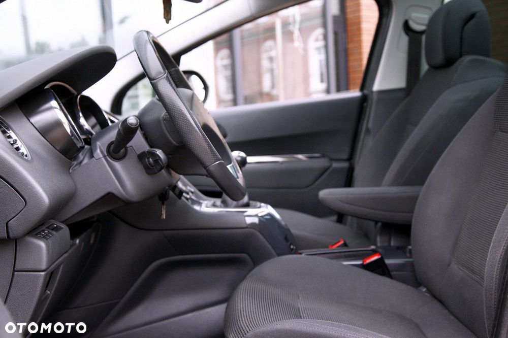 Peugeot 5008 - 13