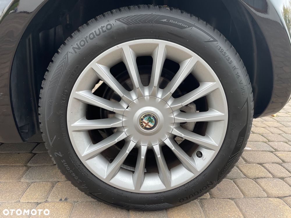 Alfa Romeo Mito - 25