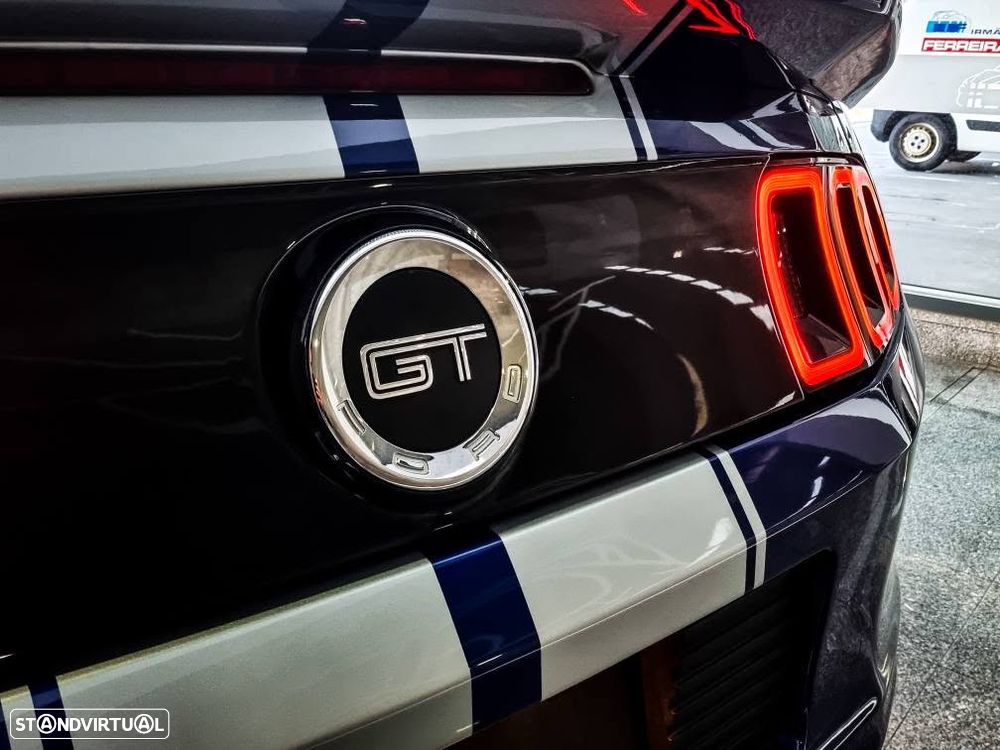Ford Mustang - 8