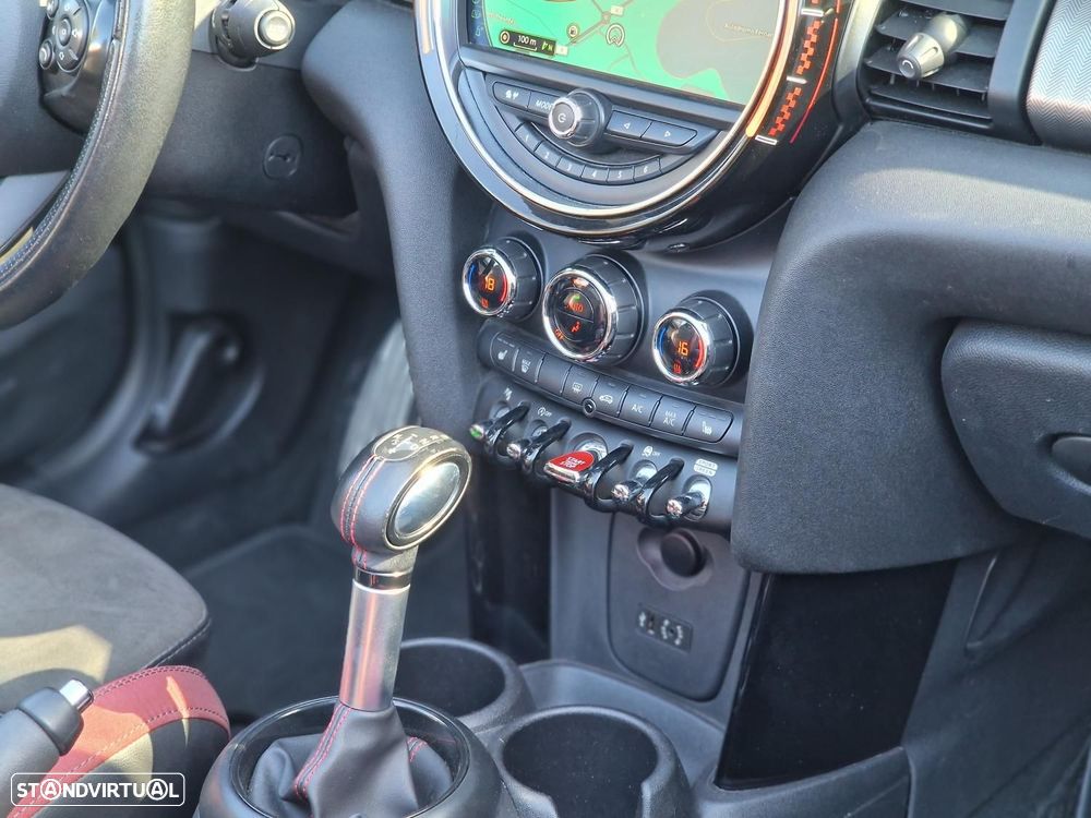 MINI Cabrio John Cooper Works Auto Desportiva - 49