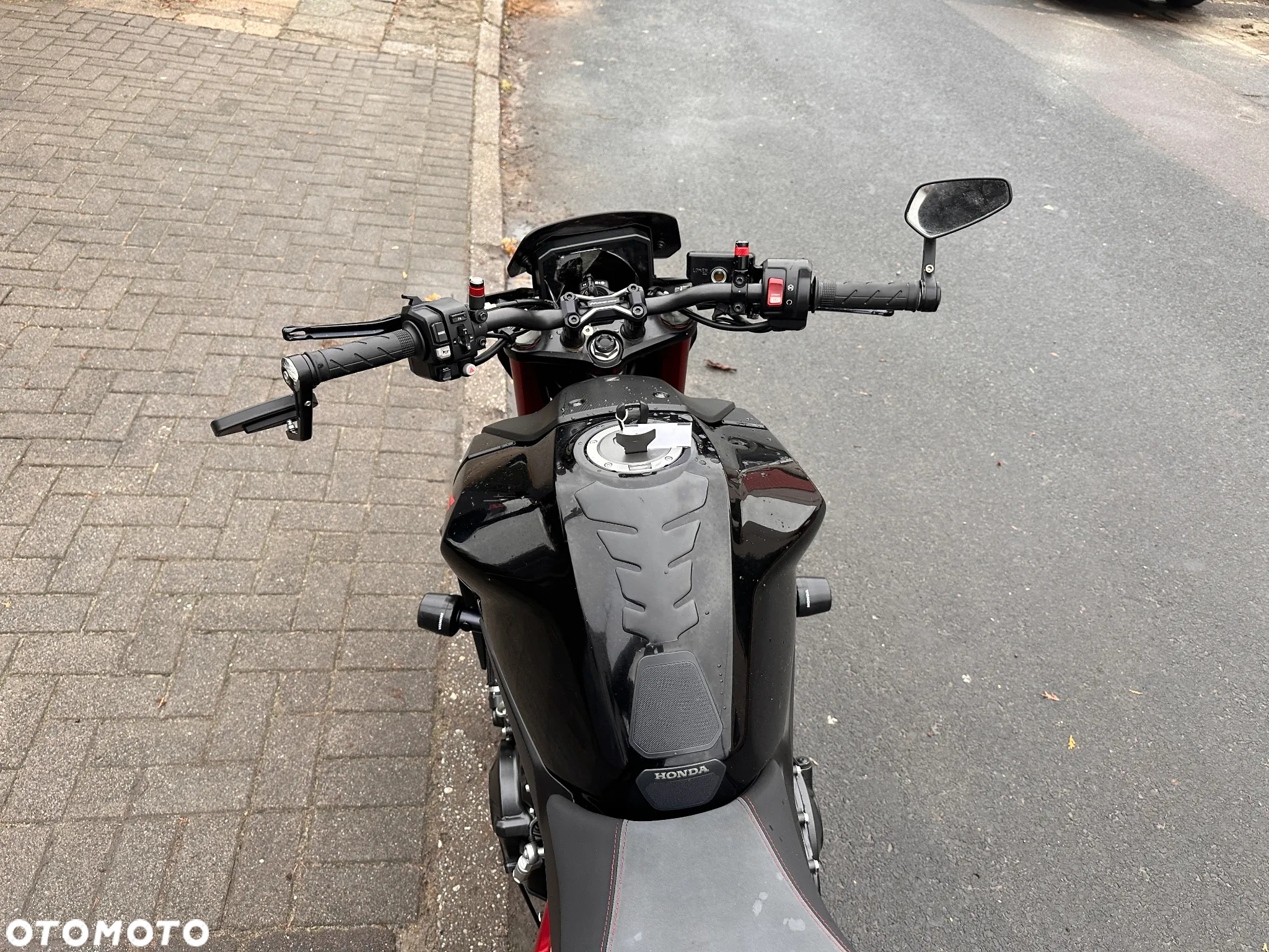 Honda Hornet - 8