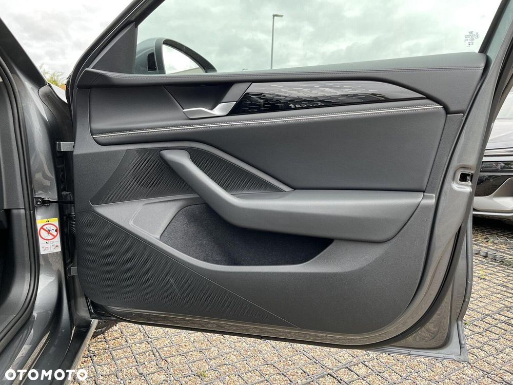 Volkswagen Passat - 32